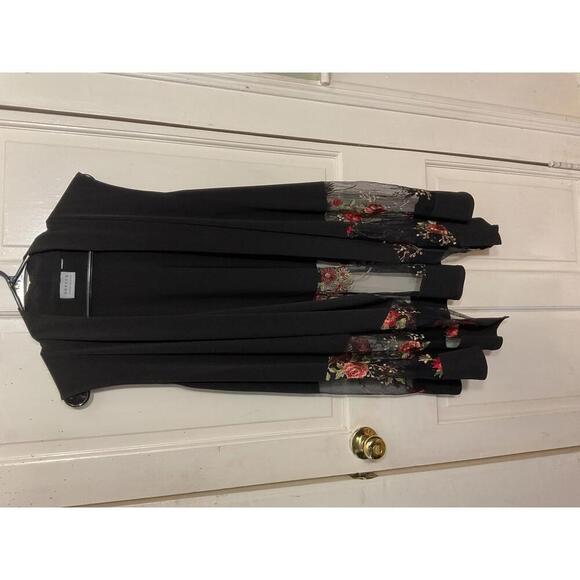Susan Graver black and floral sleeveless shawl vest - Picture 1 of 8